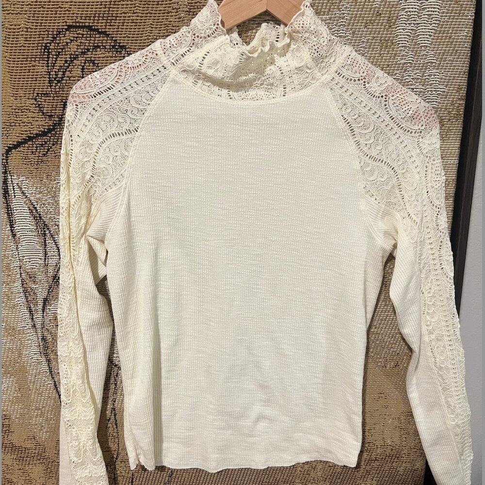 Never-worn Free People Crochet collar and arms in cream, size large